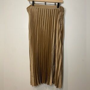 Banana Republic Gold A-Line Pleated Skirt